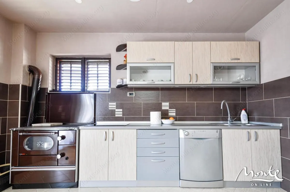 Prodaja, kuća, 525m², Centar, Tivat
