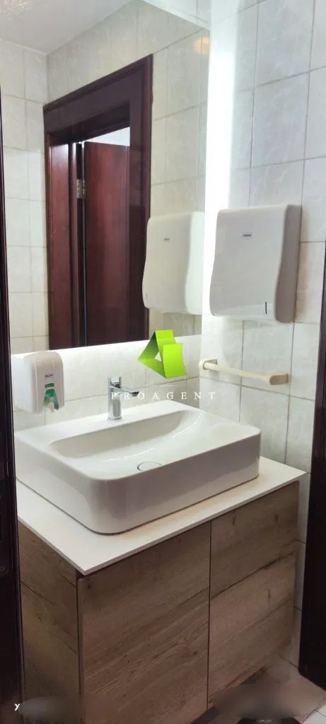 Rent, office space, 235m², Medijana, Niš