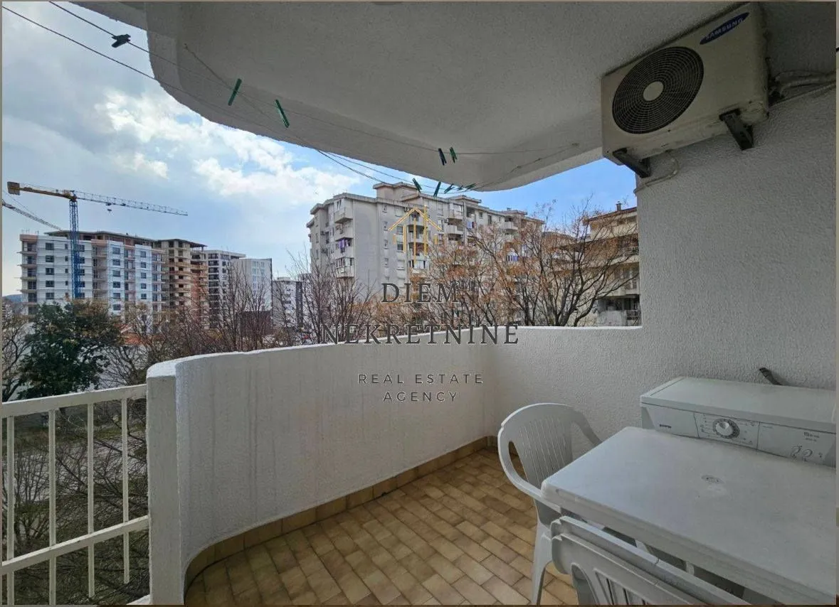 Rent, one bedroom apartment, 60m², Centar, Bar
