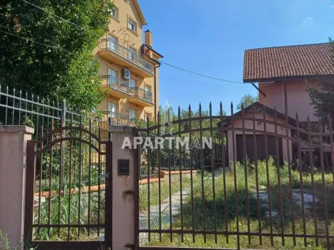 Rent, house, 230m², Cvetanova Ćuprija, Zvezdara Sve Podlokacije