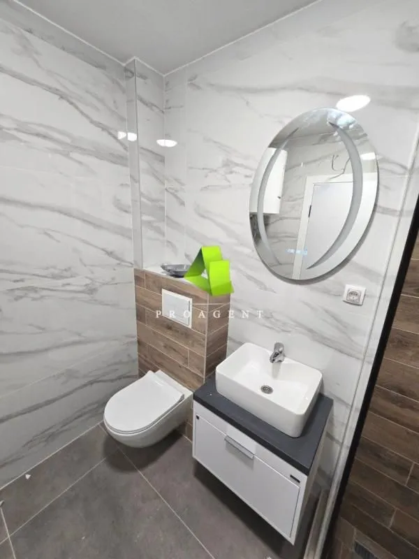 Prodaja, dvosoban stan, 70m², Pantelej, Niš