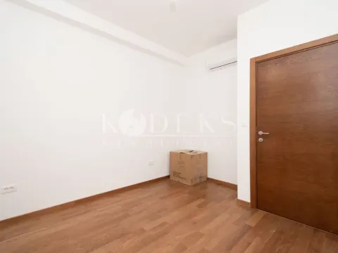 Prodaja, jednosoban stan, 46m², Vezirov Most, Podgorica - image 9