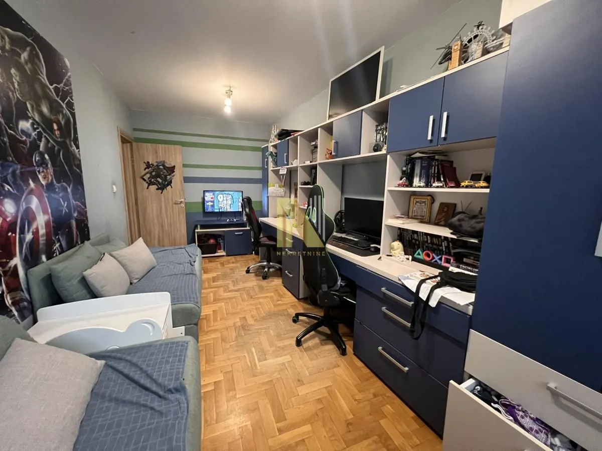 Prodaja, četvorosoban stan, 71m², Podbara, Novi Sad Sve Podlokacije