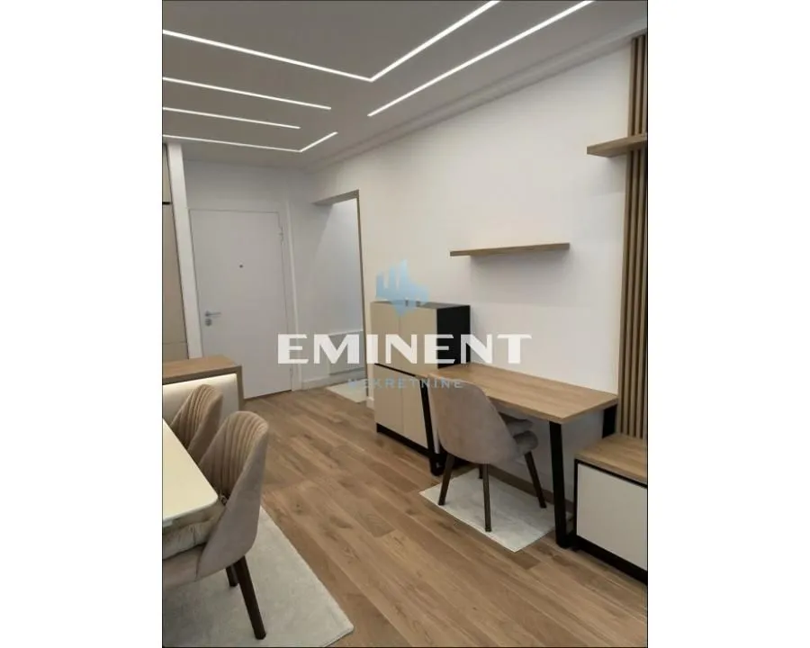 Izdavanje, dvosoban stan, 50m², Novi Beograd Blok 65, Novi Beograd Sve Podlokacije