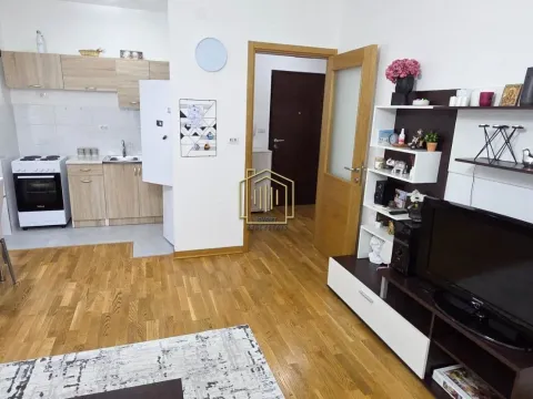 Izdavanje, jednosoban stan, 43m², City Kvart, Podgorica - image 2
