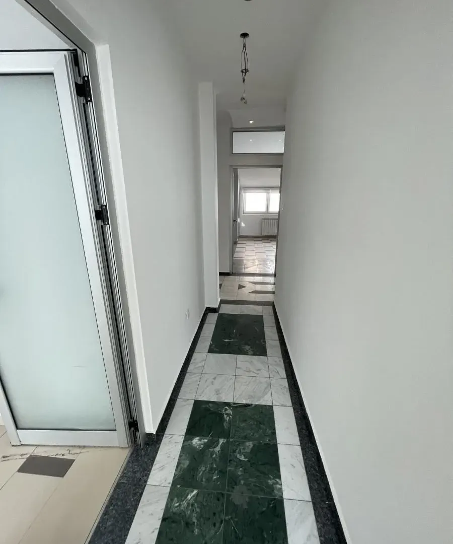 Rent, office space, 245m², Bulevar Oslobodjenja, Novi Sad Sve Podlokacije