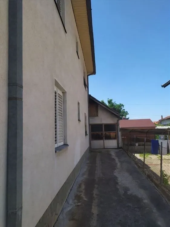 Prodaja, kuća, 180m², Surdulica, Srbija