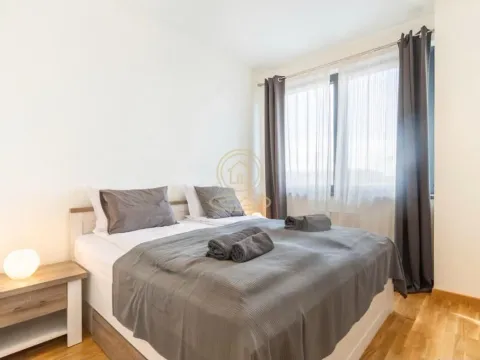 Izdavanje, trosoban stan, 87m², Savski Venac, Beograd - image 18