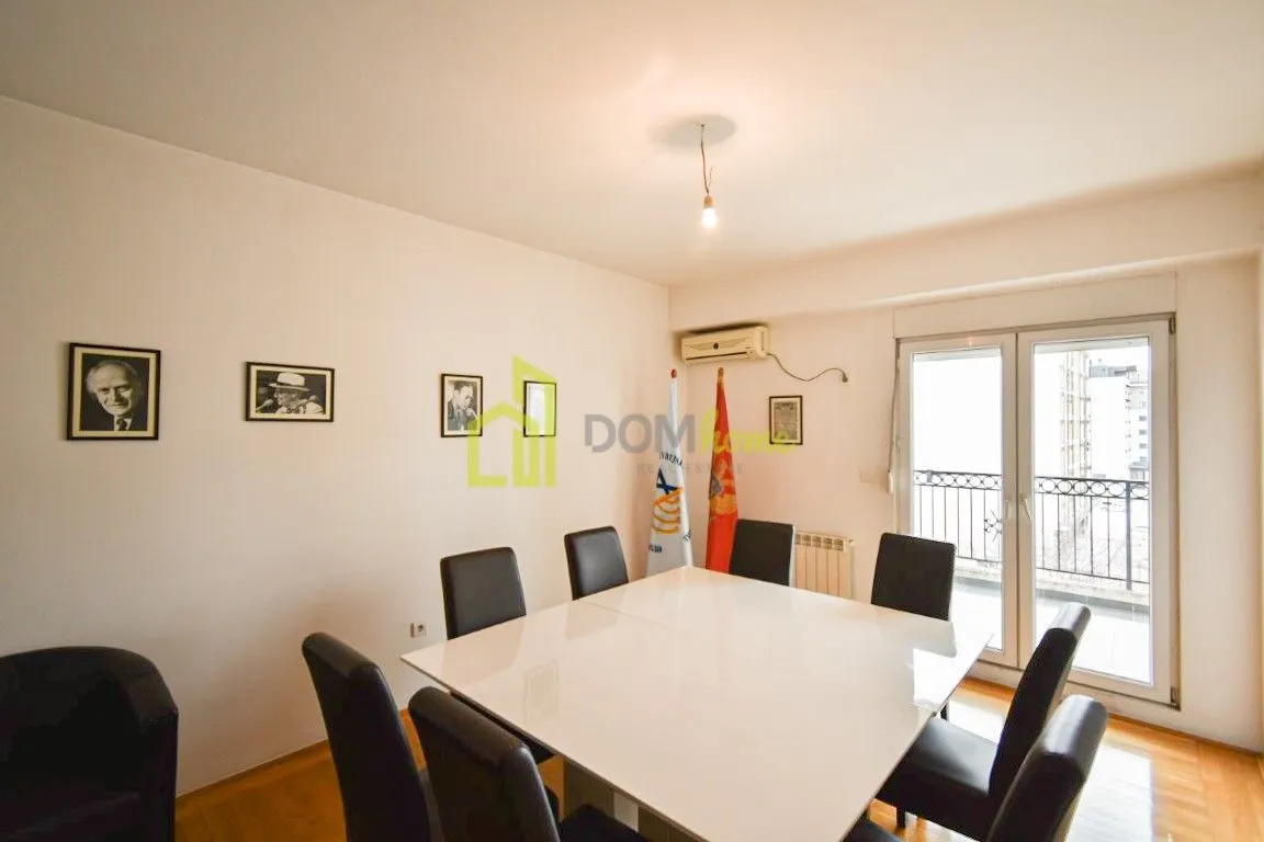 Sale, four bedroom apartment, 157m², Pobrežje, Podgorica