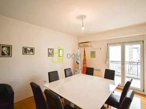 Prodaja, četvorosoban stan, 157m², Pobrežje, Podgorica - image 9