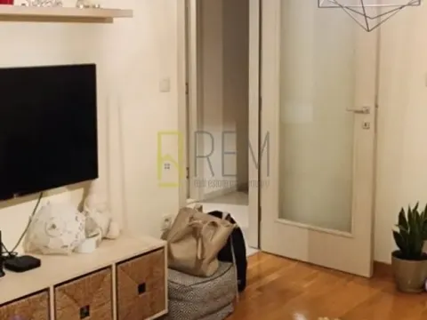 Sale, one bedroom apartment, 38m², Stari Aerodrom, Podgorica - image 4