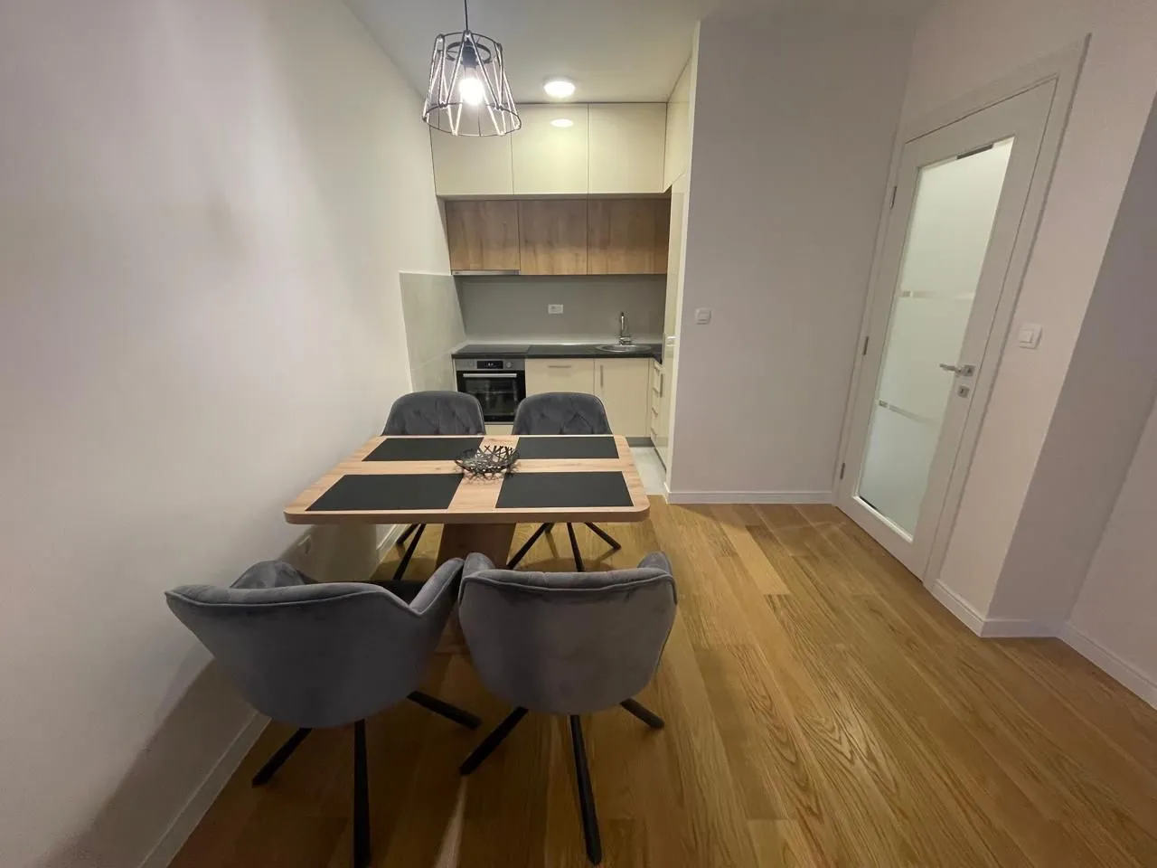 Prodaja, jednosoban stan, 46m², Central Point, Podgorica