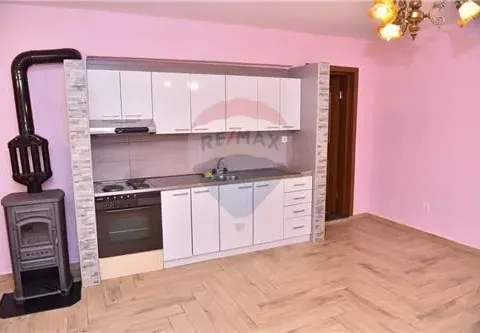 Prodaja, kuća, 696m², Zlatica, Podgorica - image 14