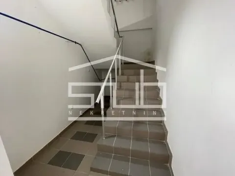 Rent, office space, 600m², Vrčin, Grocka - image 12