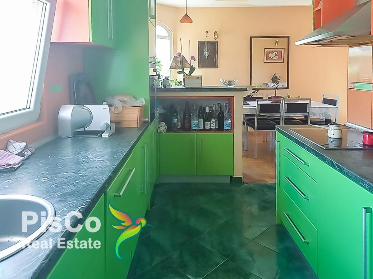 Prodaja, kuća, 180m², Donja Gorica, Podgorica