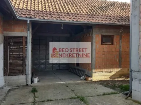 Prodaja, kuća, 188m², Petrovac na Mlavi, Srbija - image 5