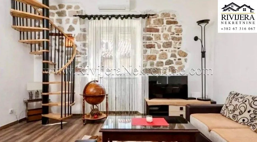 Prodaja, jednosoban stan, 58m², Centar, Kotor