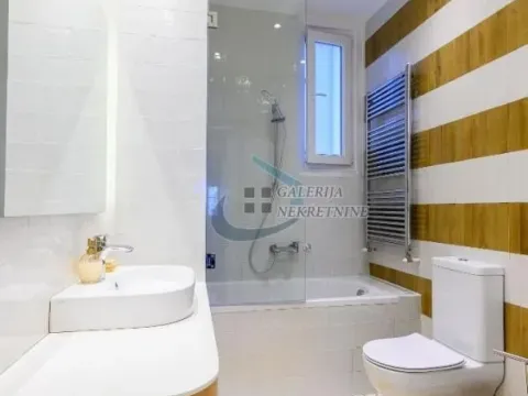 Prodaja, trosoban stan, 107m², Vračar Sve Podlokacije, Beograd - image 23