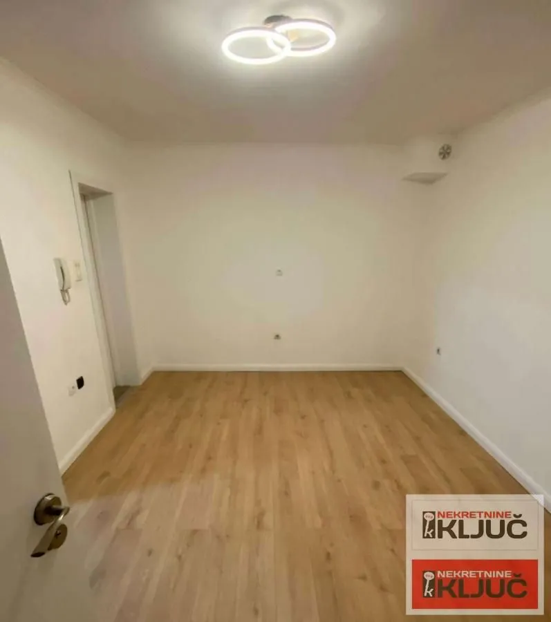 Prodaja, garsonjera, 26m², Centar, Novi Sad