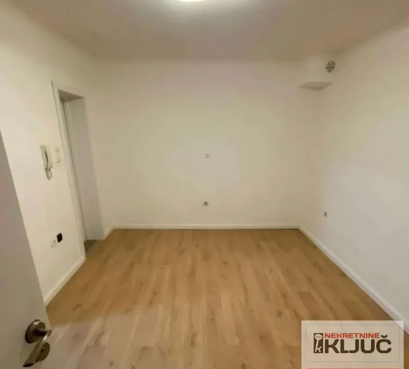 Prodaja, garsonjera, 26m², Centar, Novi Sad