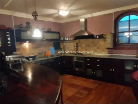 Izdavanje, kuća, 300m², Brace Jerković, Voždovac Sve Podlokacije - image 20