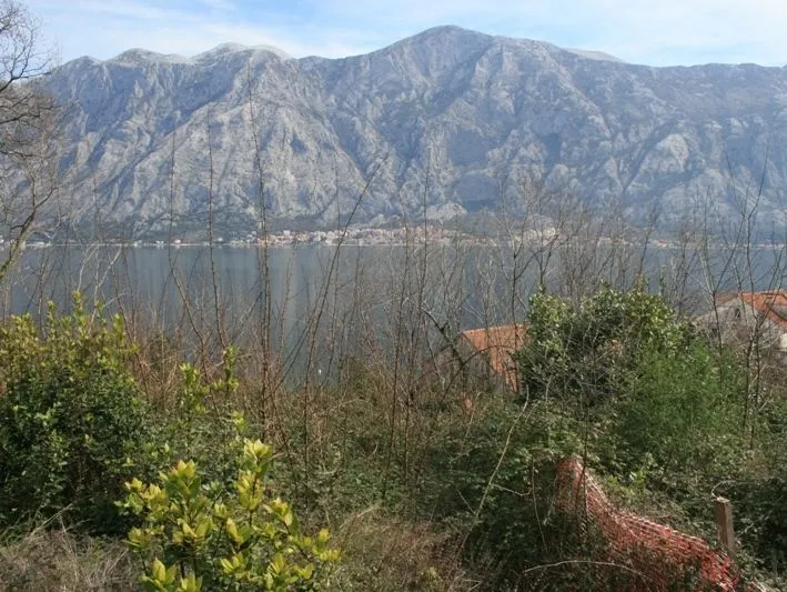 Prodaja, plac, 653m², Prčanj, Kotor