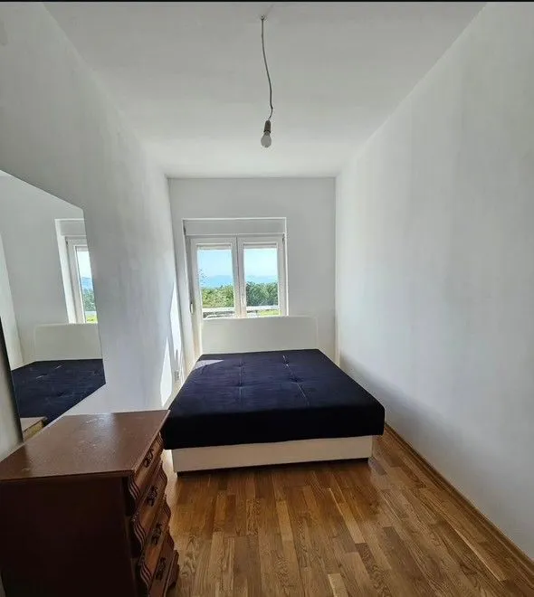 Izdavanje, jednosoban stan, 42m², Tuški Put, Podgorica