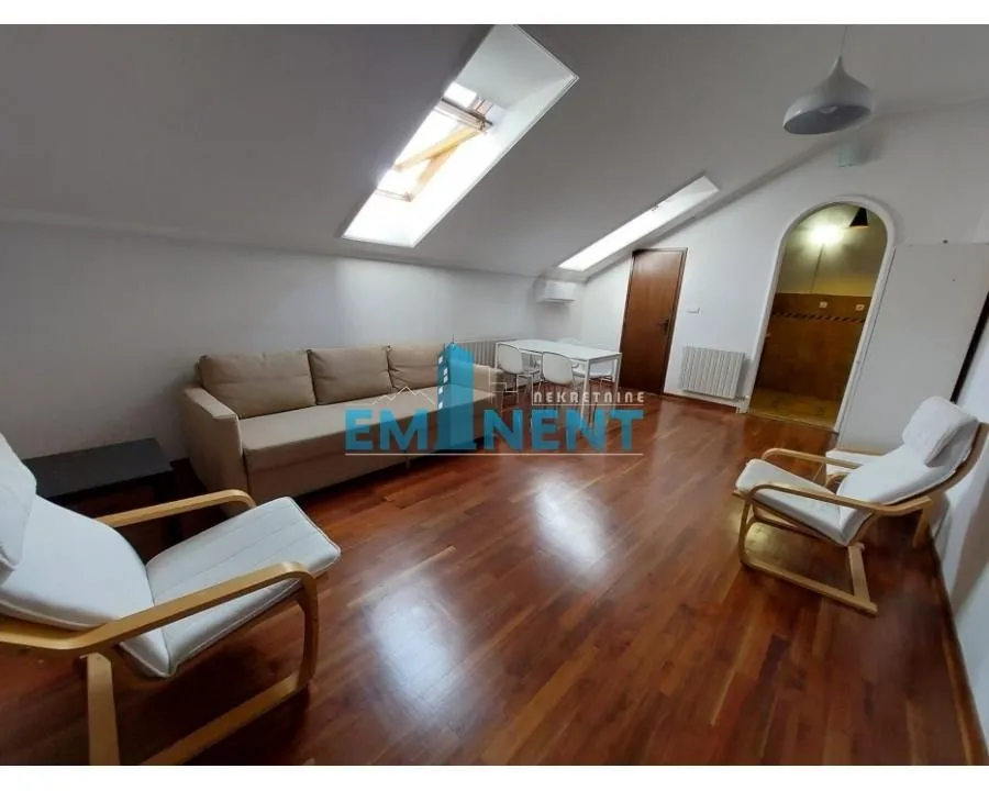 Izdavanje, dvosoban stan, 45m², Stari Grad, Beograd