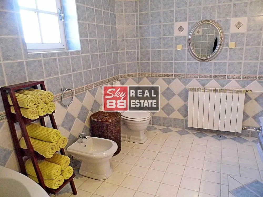 Rent, house, 400m², Zvezdara Sve Podlokacije, Beograd