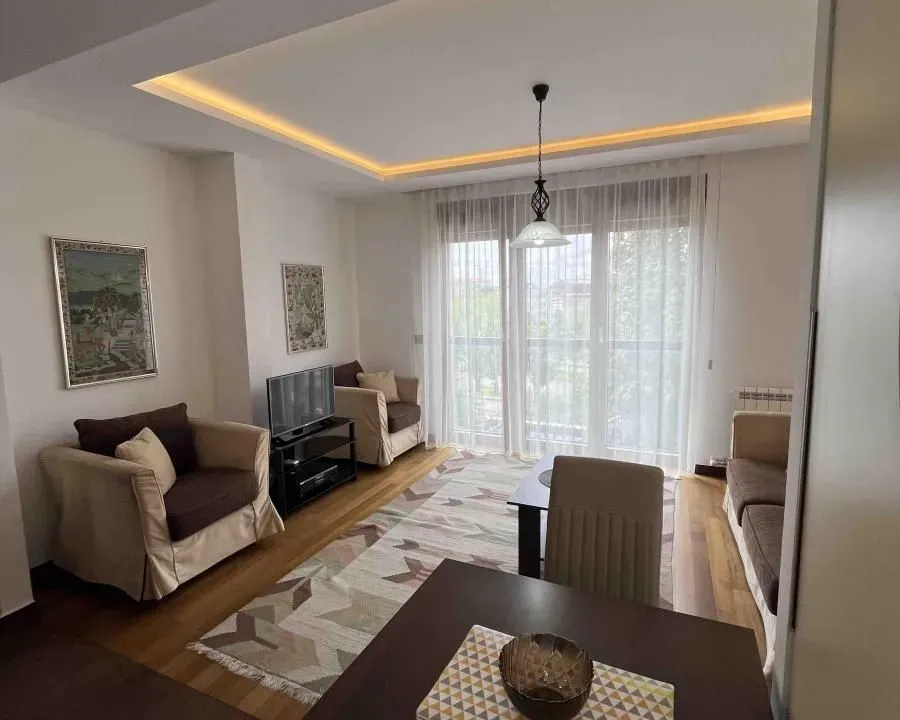 Izdavanje, dvosoban stan, 45m², Zvezdara Sve Podlokacije, Beograd