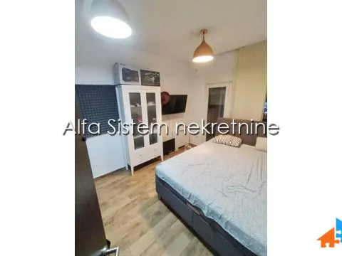 Rent, four bedroom apartment, 100m², Zemun Centar, Zemun Sve Podlokacije - image 4