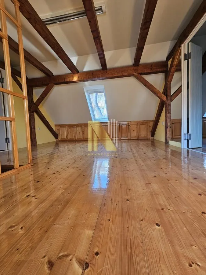 Prodaja, stan, 252m², Centar, Subotica