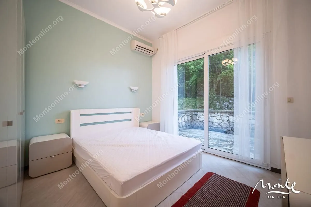 Sale, house, 103m², Risan, Kotor