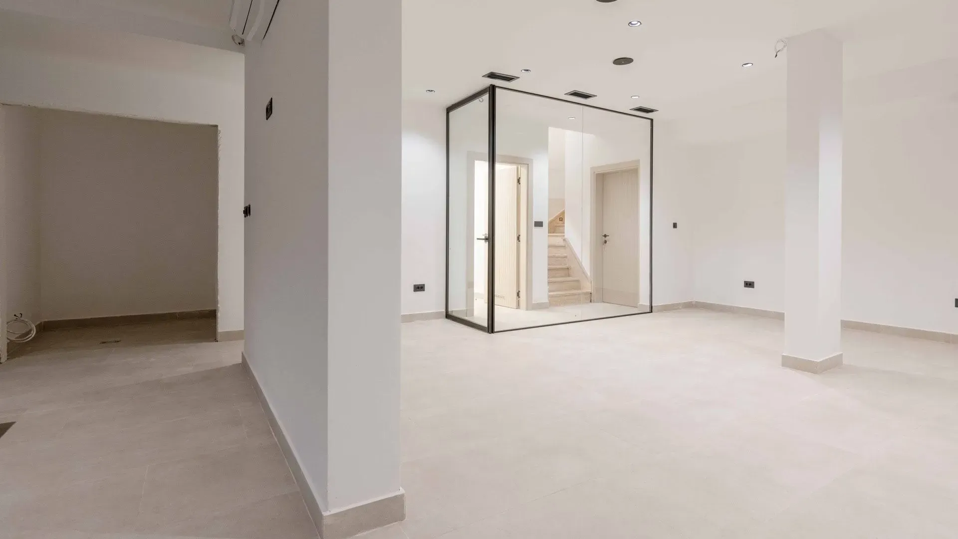 Prodaja, kuća, 240m², Kamenovo, Budva