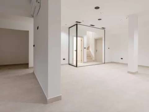 Prodaja, kuća, 240m², Kamenovo, Budva - image 7