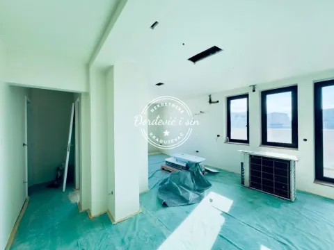 Sale, three bedroom apartment, 260m², Veliki park, Kragujevac - image 9