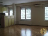 Rent, three bedroom apartment, 80m², Cvetkova Pijaca, Zvezdara Sve Podlokacije