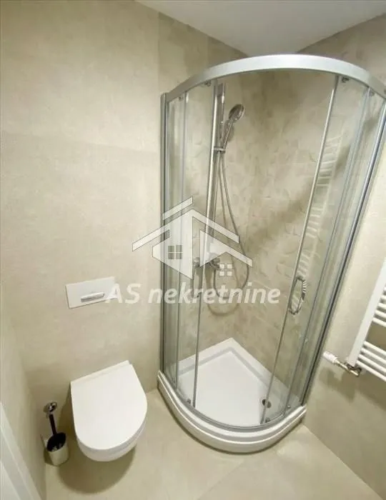 Izdavanje, dvosoban stan, 35m², Vračar Sve Podlokacije, Beograd