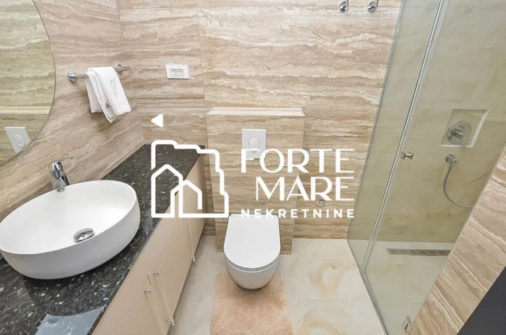 Prodaja, dvosoban stan, 57m², Njivice, Herceg Novi