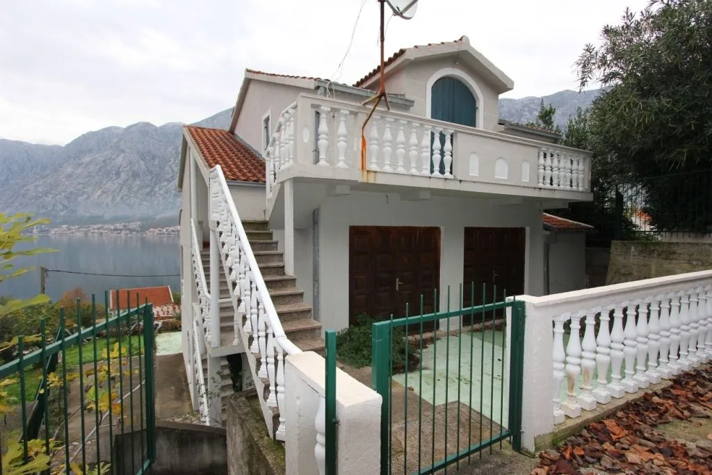 Sale, house, 232m², Prčanj, Kotor