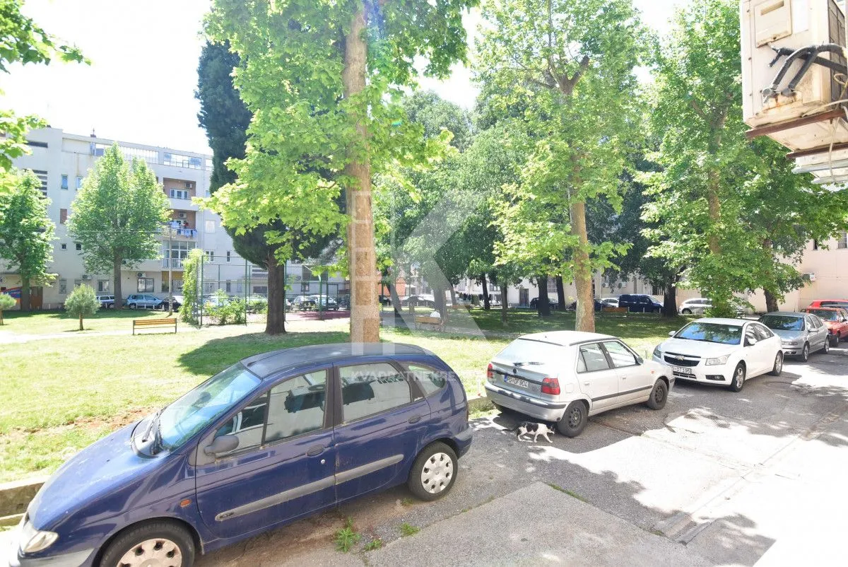 Rent, office space, 42m², Centar, Podgorica