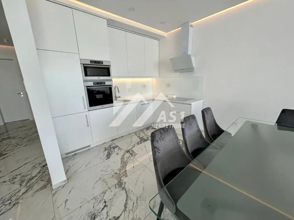 Rent, house, 180m², Mišeluk, Petrovaradin