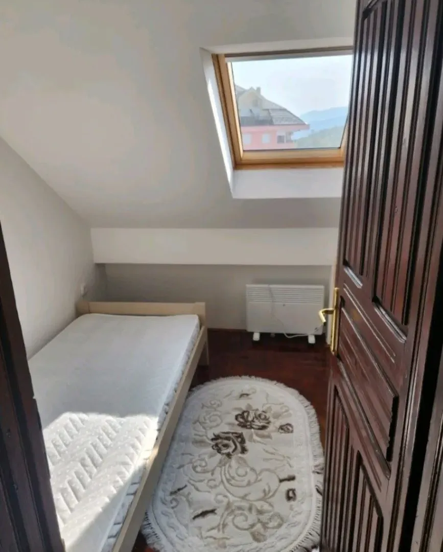 Prodaja, trosoban stan, 57m², Stara varoš, Nikšić