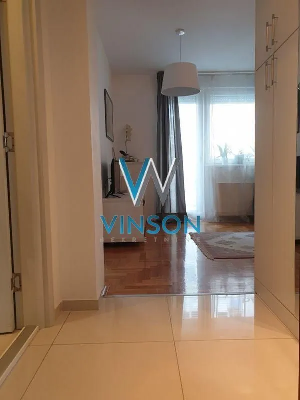 Izdavanje, jednosoban stan, 44m², Centar, Novi Sad