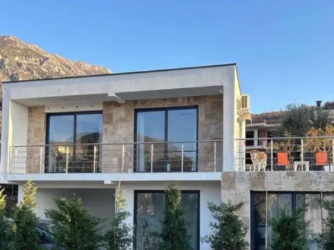 Prodaja, kuća, 170m², Stari Bar, Bar