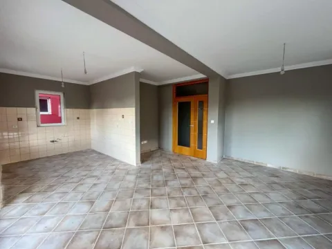 Sale, two bedroom apartment, 79m², Lastva Grbaljska, Kotor - image 2