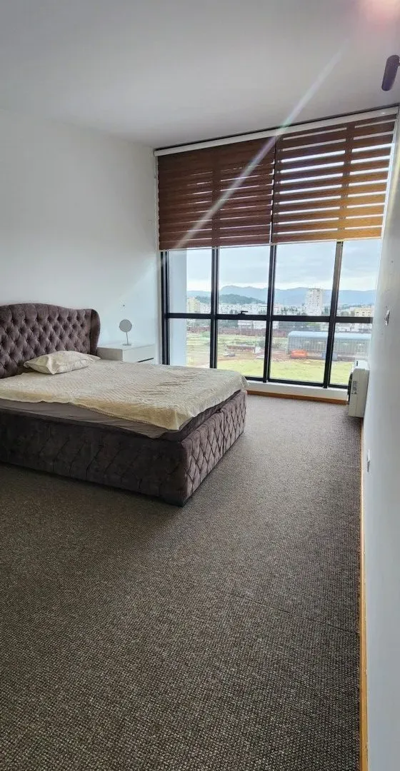 Prodaja, četvorosoban stan, 160m², Stari Aerodrom, Podgorica
