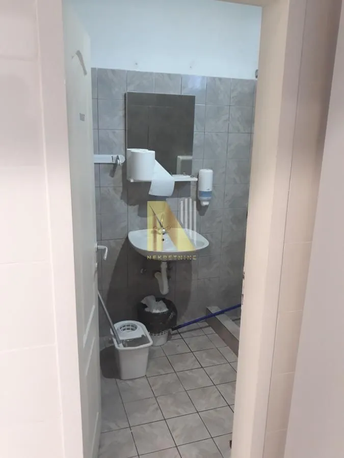 Sale, office space, 105m², Salajka, Novi Sad Sve Podlokacije