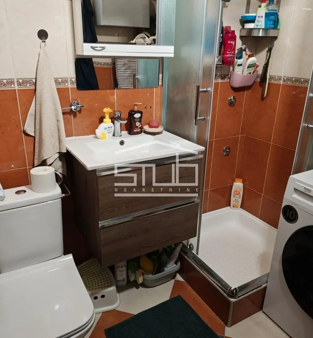 Prodaja, trosoban stan, 70m², Senjak, Beograd