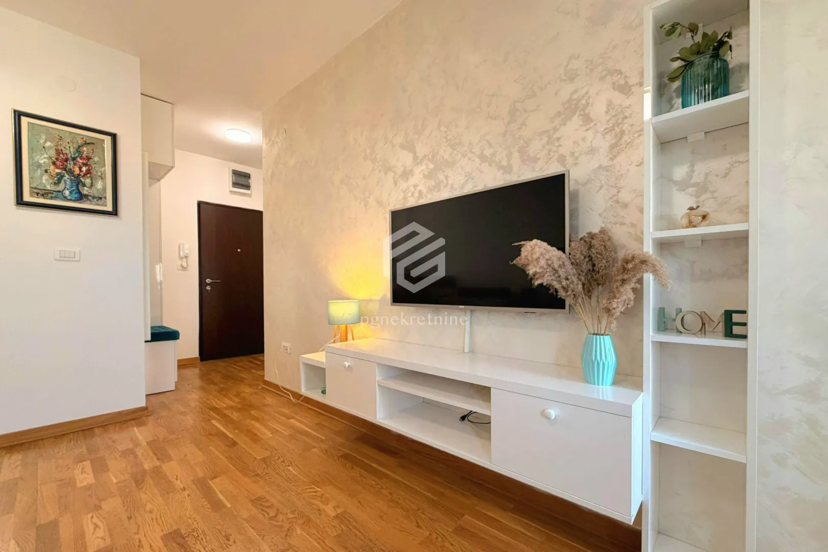 Rent, one bedroom apartment, 43m², City Kej, Podgorica
